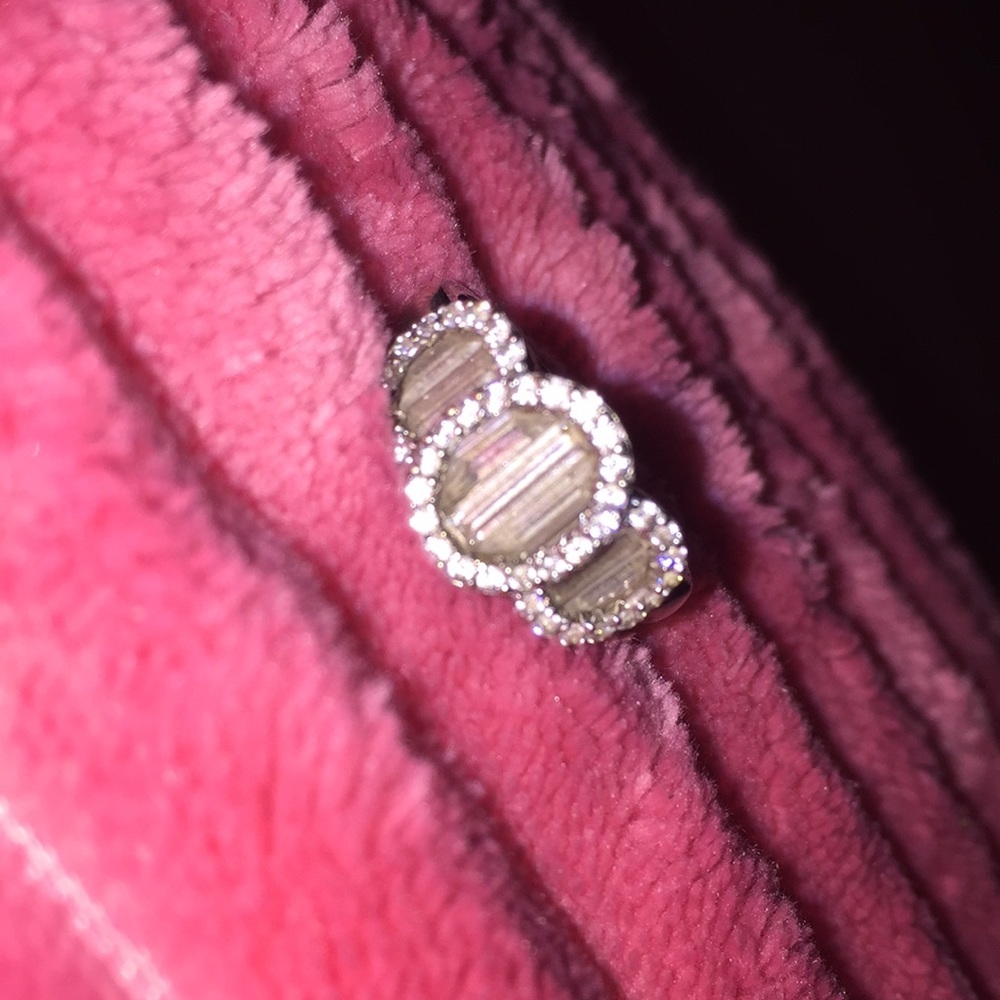 14k ring nothing out of place slightly used